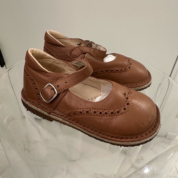 Odile Tan Leather Mar Janes with Buckle closure. Size 26. In very good condition - Picture 3 of 10